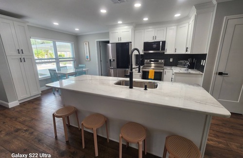 Winter Haven House | Lake House on the LEGOLAND Chain-of-Lakes with Private Pool, Beach and Boat Dock