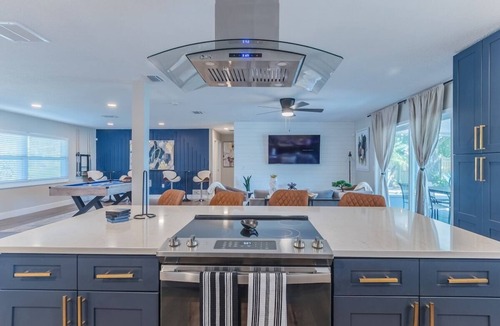 Orlando House | Lake House Retreat Near Downtown, Disney, Universal Studios and Airport