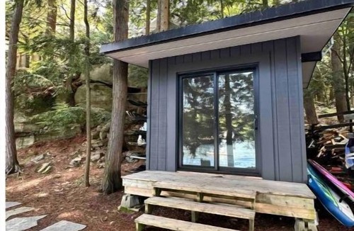 Bracebridge Cottage | Lake Muskoka Island Cottage boat access only