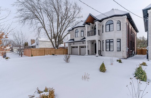 Bendale House | Lake Ontario Stylish Family-friendly House