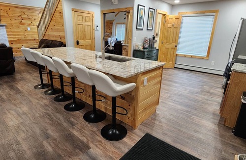 Tunkhannock Township Ski Chalet | Lake & Pool Access Included, Private Backyard Hot Tub, Firepit & Arcade Room