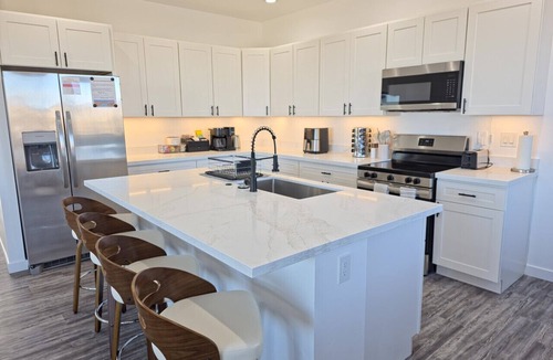Greenehaven House | Lake Powell Views, Hot Tub, Game Room, Kayaks