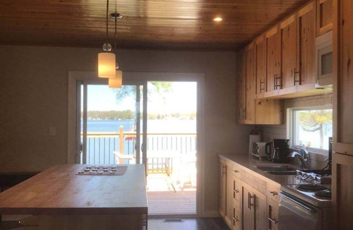 Ramara House | Lake Simcoe Waterfront Cottage Getaway
