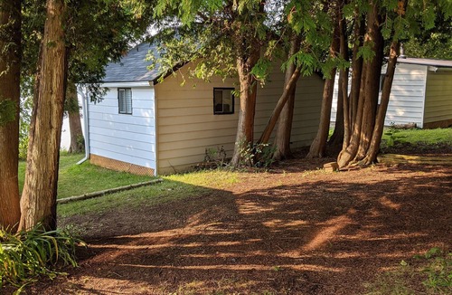 South Bruce Peninsula Cabin | Lake View Family Hideaway 1 Bedroom, sleep 2