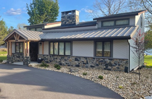 Treasure Lake House | Lakefront 4 Bedroom 2.5 Bath Hot Tub, Firepit, Dock, Deck and great backyard!
