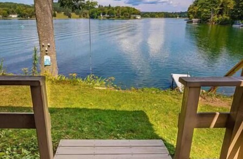 Hamilton House | Lakefront, 5 min to Colgate, Sleeps 6, Kayaks, Lake Moraine Home #4 Near Colgate University