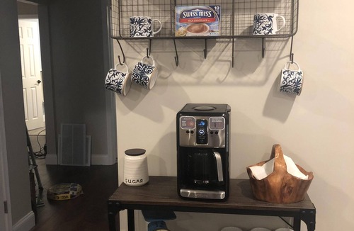 Lake Harmony House | Lakefront Beauty ~ Hot Tub & Arcade Room!- sleeps13