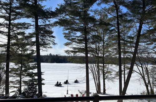 Bala Cottage | Lakefront Bliss:Luxury,Comfort and unforgettable views-7bedroom w/hot tub