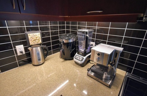 Humber Bay Condo | Lakefront Condo in Luxury High Rise