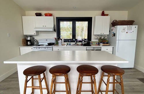 Georgian Bluffs Cottage | Lakefront Contemporary Cottage designed for relaxation and family fun alike!