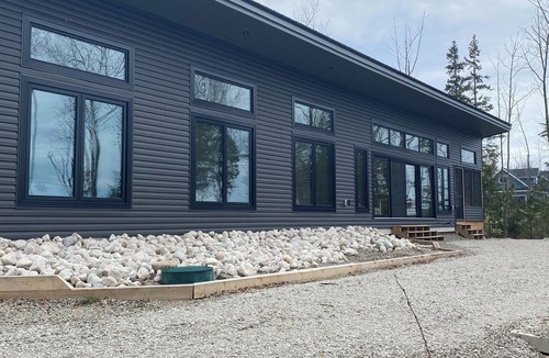 Georgian Bluffs Cottage | Lakefront Contemporary Cottage designed for relaxation and family fun alike!