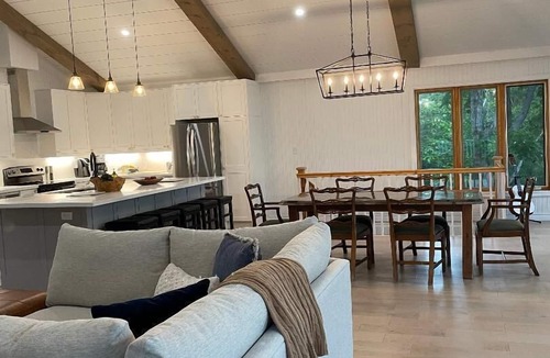 Pointe au Baril Cottage | Lakefront Cottage Parry Sound District, Pointe Au Baril, Archipelago