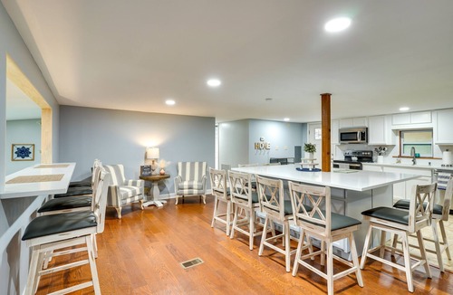 Florida South Atlantic Coast House | Lakefront Home w/Screened Porches in Frostproof!