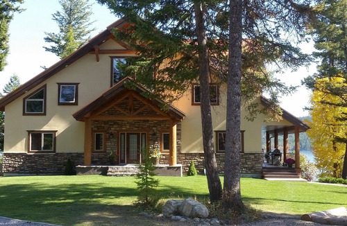 Marion Cabin | Lakefront Luxury Lodge HOT TUB, WATERSLIDE