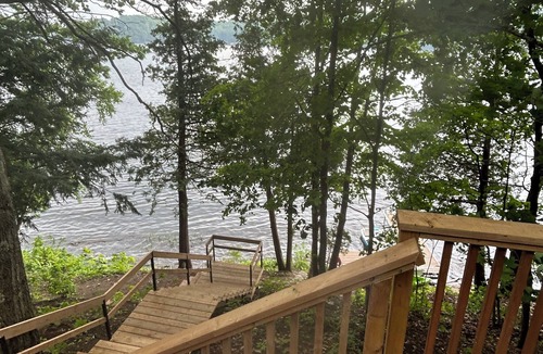 Muskoka Lakes Cottage | Lakefront Muskoka 3 Bedroom Cottage with Breathtaking View
