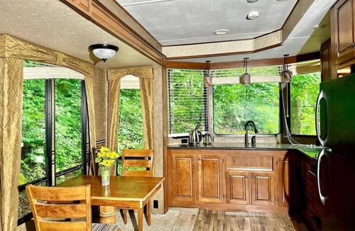 Parry Sound House | Lakefront RV Cottage in Parry Sound #18