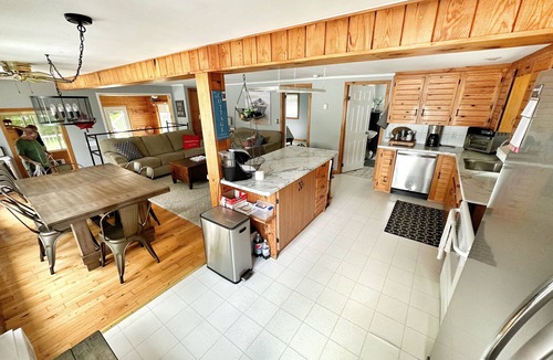 L'Amable Cottage | Lakeside Bliss Tait Lake – Cozy 3 Bed Cottage with Hot Tub & Private Waterfront!
