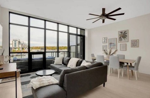 Innisfil Apartment | Lakeside Haven