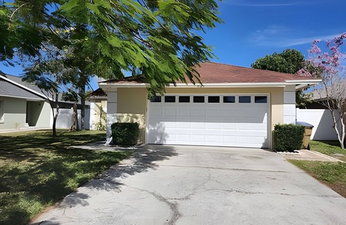 Indian Wells House | Lakeside Pool Home, Games close to Disney & Malls