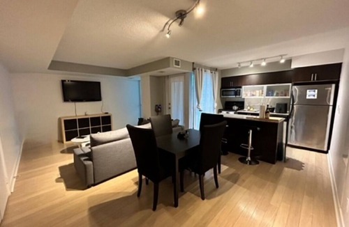 King West Village Condo | Lakeview High Rise 2 beds + Indoor Parking