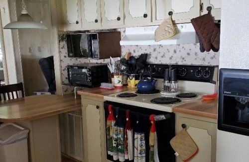 Auburndale House | Lakeview!!