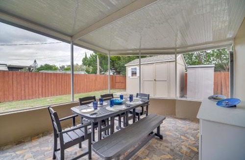 Bowe Gardens House | Lanai, Grill and Outdoor Pool Melbourne Duplex!
