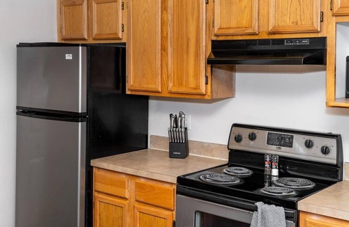 Jacksonville Apartment | Landing at Oaks at Normandy - 3 Bedrooms in Rolling Hills