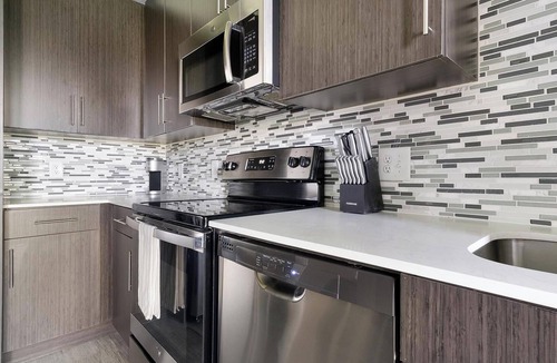 Biggar Apartment | Landing | Chic 1BD, Gym, Clubhouse