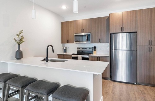 Goodyear Apartment | Landing | Modern 1BD, Clubhouse, Pool