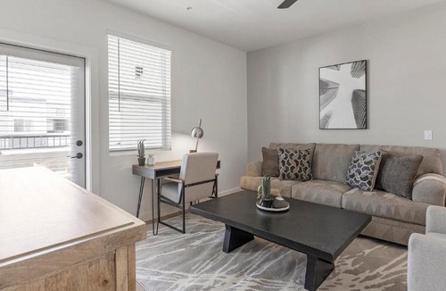 Casa Grande Apartment | Landing Stunning 2BD Clubhouse Gym