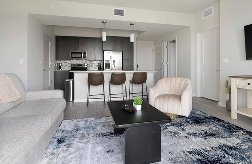 Biggar Apartment | Landing | Stylish 1BD, Clubhouse, Gym