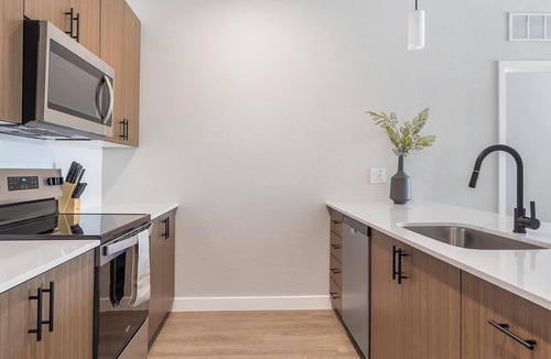 Goodyear Apartment | Landing | Stylish 2BD, Pool, Gym