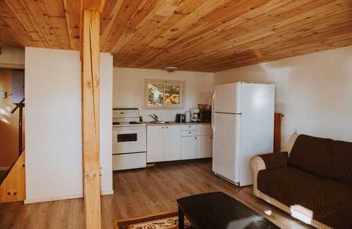 Espanola Cottage | Lang Lake Resort
