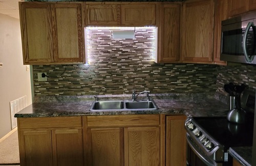 Zion Condo | LARGE 3 BEDROOM ON WOODED LOT, POOL, HOT TUB MIN TO PENNSTATE