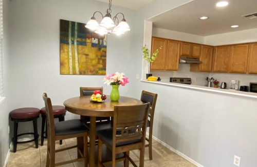 Alegre Community Condo | Large 3br 2-story townhouse with pool 2 mi to ASU