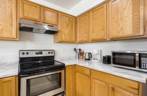 Alegre Community Condo | Large 3br 2-story townhouse with pool 2 mi to ASU
