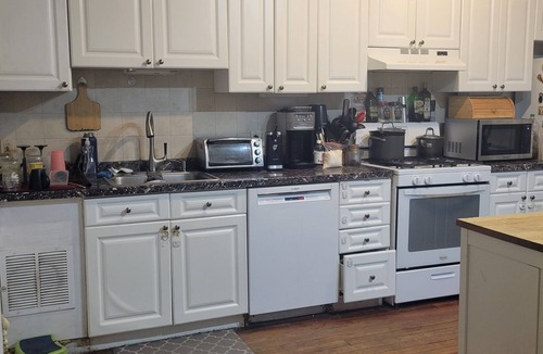 Germantown Apartment | Large 3br apartment in historic Germantown mansion