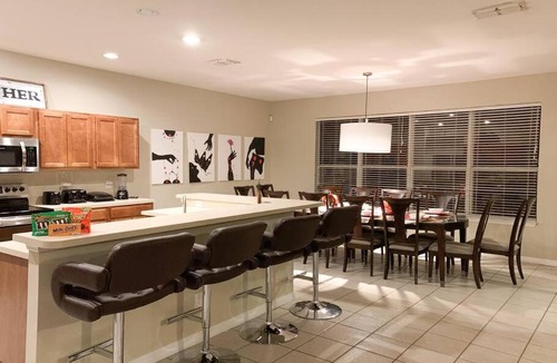 Bellavida House | Large 6 Bedroom Home Near Disney World - Private Pool, Hot Tub and Grill