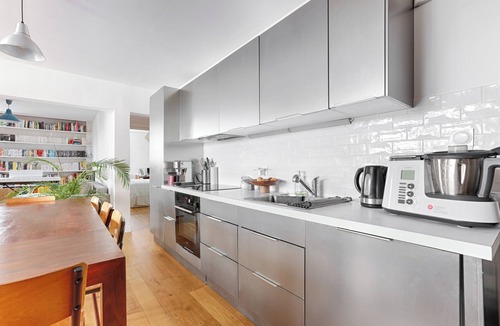 Flandres Apartment | Large apartment in the center of Paris. Ideal for families (10 people!)