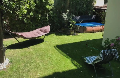 Issy-les-Moulineaux House | Large house with swimming pool and garden (near metro/tram/RER)