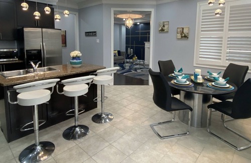 Clarington House | Large & Luxurious 4 Bedroom Executive House in Newcastle - Clarington Ontario