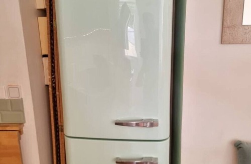 Suresnes Apartment | Large studio with terrace 15 minutes from Paris-La Défense