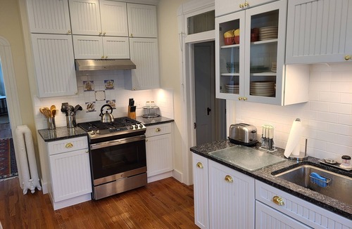Catskill Apartment | Large, Sunny, Spacious Apartment Steps From Main Street, Catskill