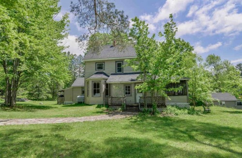 Bala Cottage | Large Three Bedroom Retreat Family Friendly Cottage