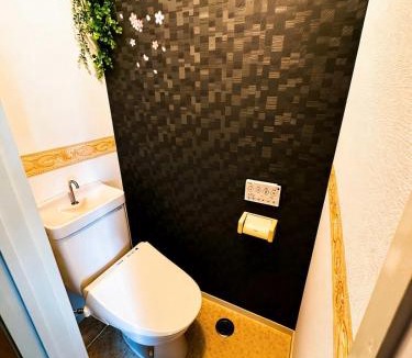 Itabashi Apartment | Largo Apartment Near Ikebukuro with 2 Bedrooms and 1 Living Room Newly Renovated Private Bedroom and Bathroom 6 minutes direct to Ikebukuro, near Shinjuku Shibuya Free Wi-Fi