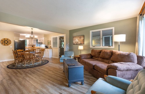 Somerset Ski Chalet | Laurel Highlands Getaway Chalet - Fire Pit, Game Room, Near Lake & Ski Resorts