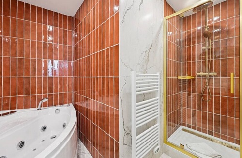 Saint-Thomas-d'Aquin Apartment | Lavie Maison : AC Hot Tub