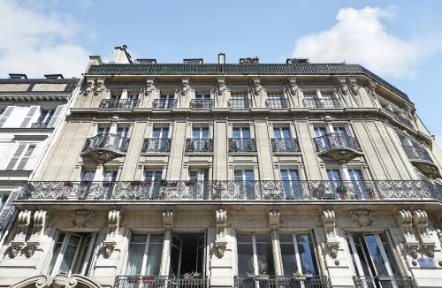 Quartier Sainte-Avoye Apartment | LE BEAU MARAIS - Luxury Apartments, AIR COND, LIFT
