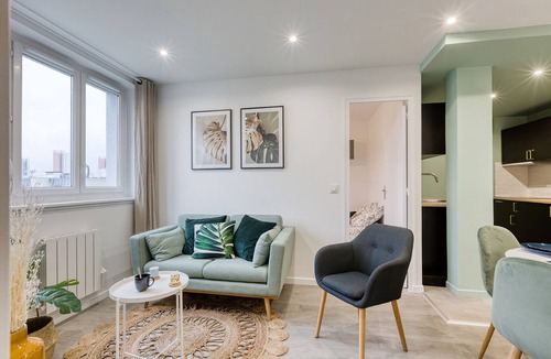 Bobigny Apartment | Le Colbert - Appt moderne pour 4 voyageurs