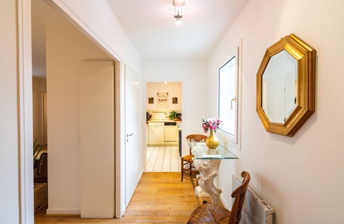 14th Arrondissement Apartment | Le Daguerre : Classic French Apartment on Trendy Rue Daguerre